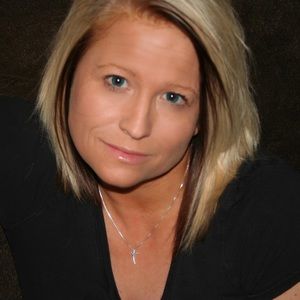 Meet your Posher, Kendra